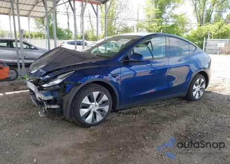 2022 Tesla Model Y Long Range Dual Motor All-Wheel Drive z USA, uszkodzony, nr VIN 7SAYGDEE2NF306932